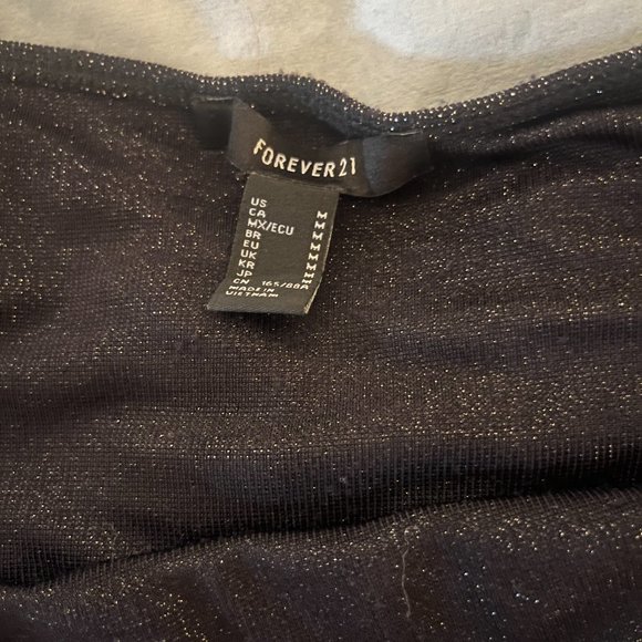 Metallic Lettuce-Edge Top - Picture 6 of 6